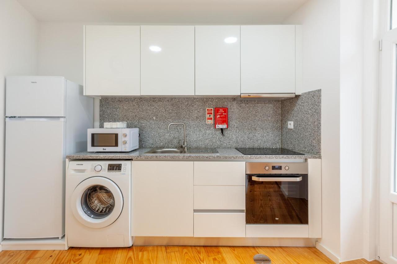 Apartament & *