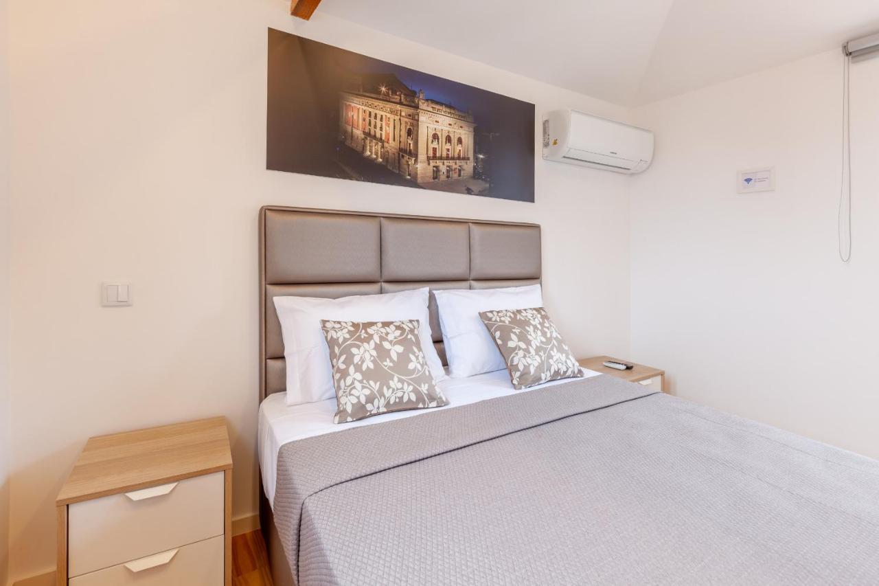 & Apartment Porto