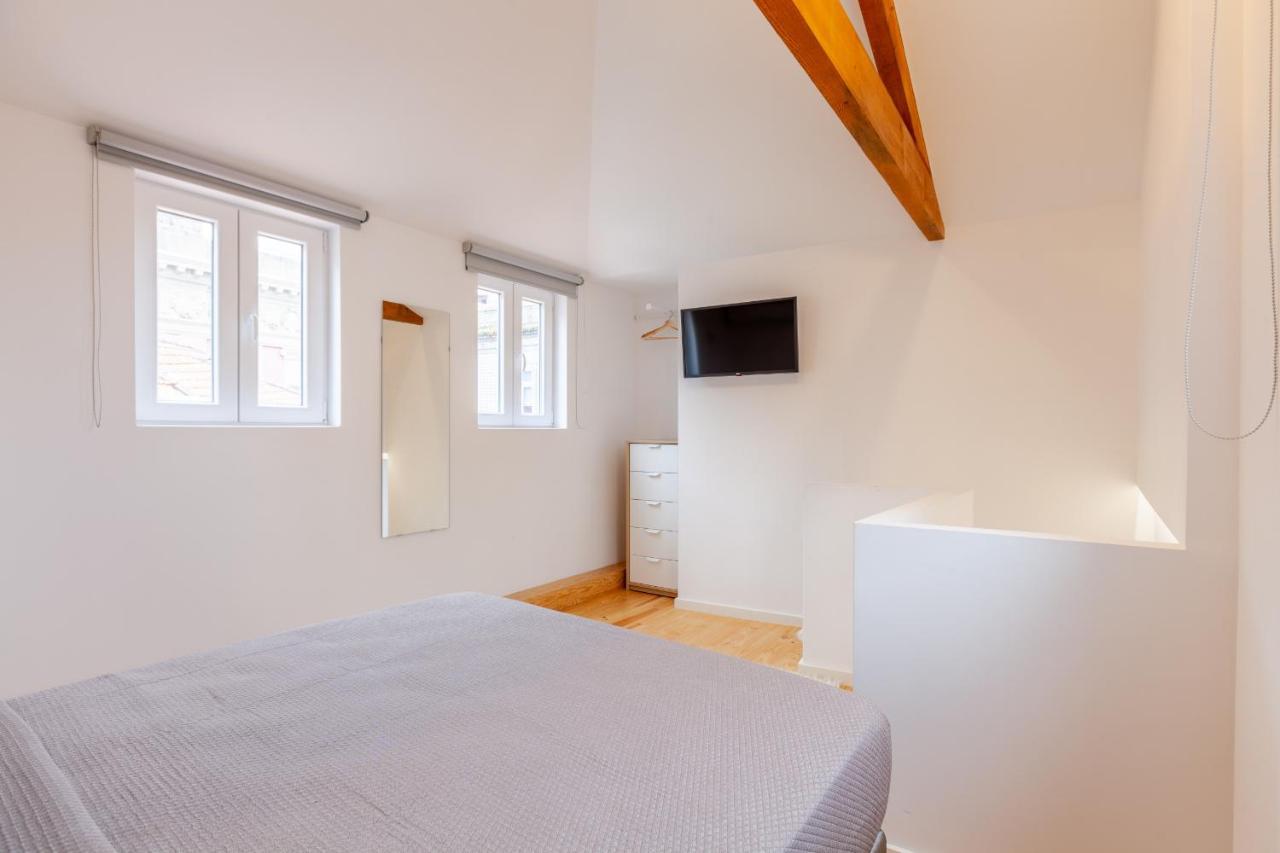 & Apartment *